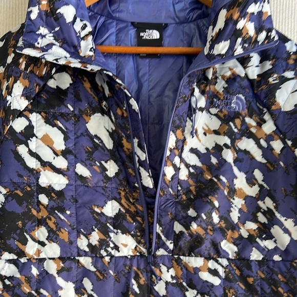 The North Face Circalot 1/4 Zip Pullover Lightweight Jacket Size Medium NWT - Picture 6 of 16